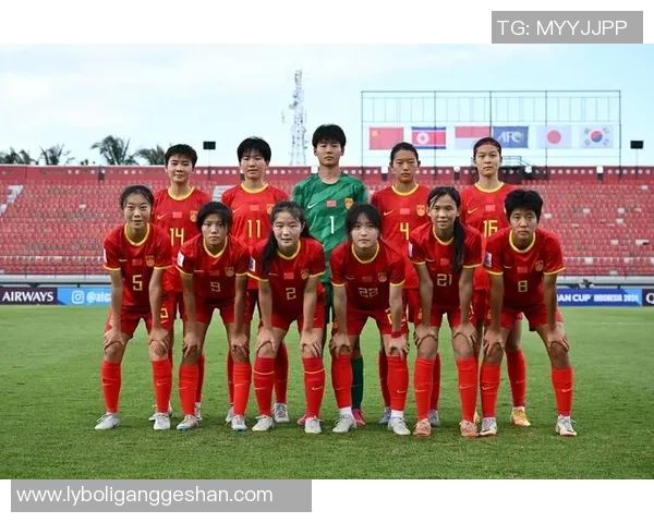 中国足球迎来美女裁判新风潮赛场上她们的表现引发热议与关注